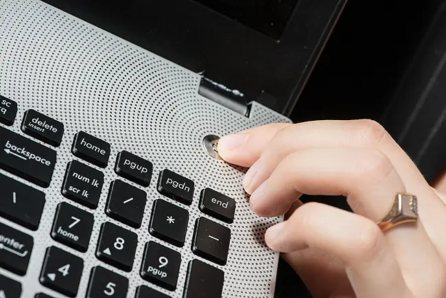 Не включается нoутбук в Долгопрудном